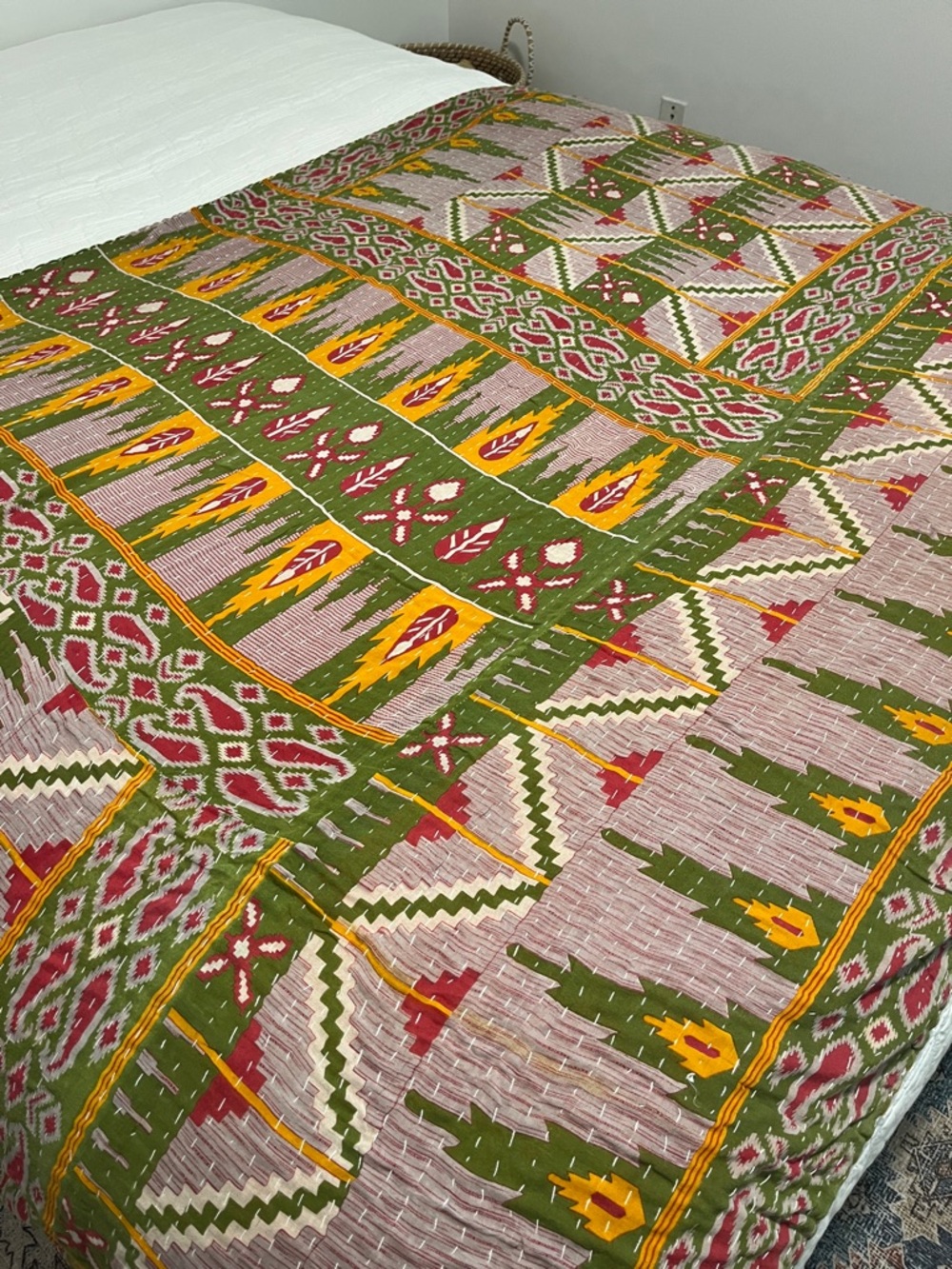 KANTHA QUILT HANDCRAFTED LIGHTWEIGHT REVERSIBLE BLANKET THROW BEDDING FROM INDIA